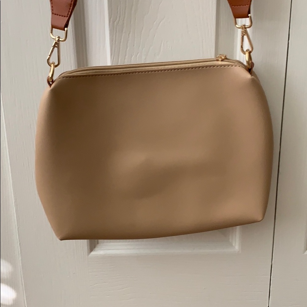 Cross body bag with colorful strap - Picture 3 of 3